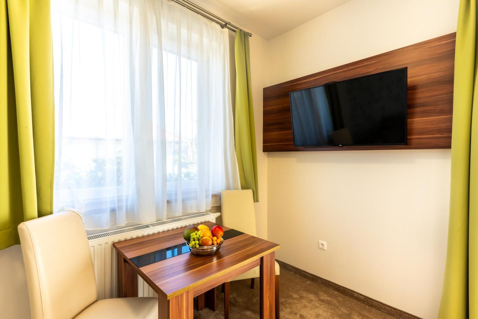 Mosonmagyaróvár B&B Lajta Park מראה חיצוני תמונה